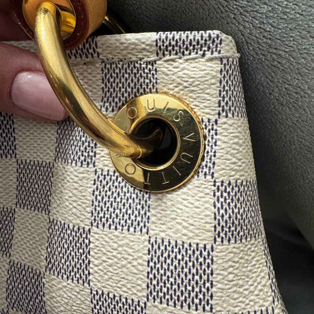 Authentic Louis Vuitton Artsy Damier Azur MM - Picture 7 of 15